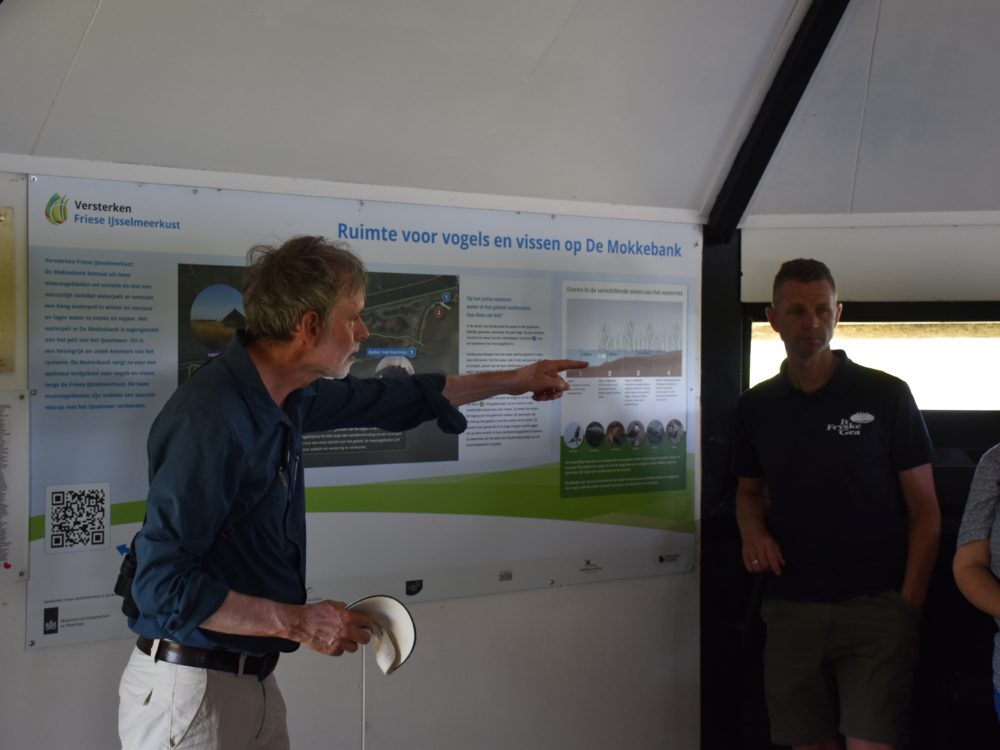 Ecoloog Wibe Altenburg licht toe hoe het gebied werkt