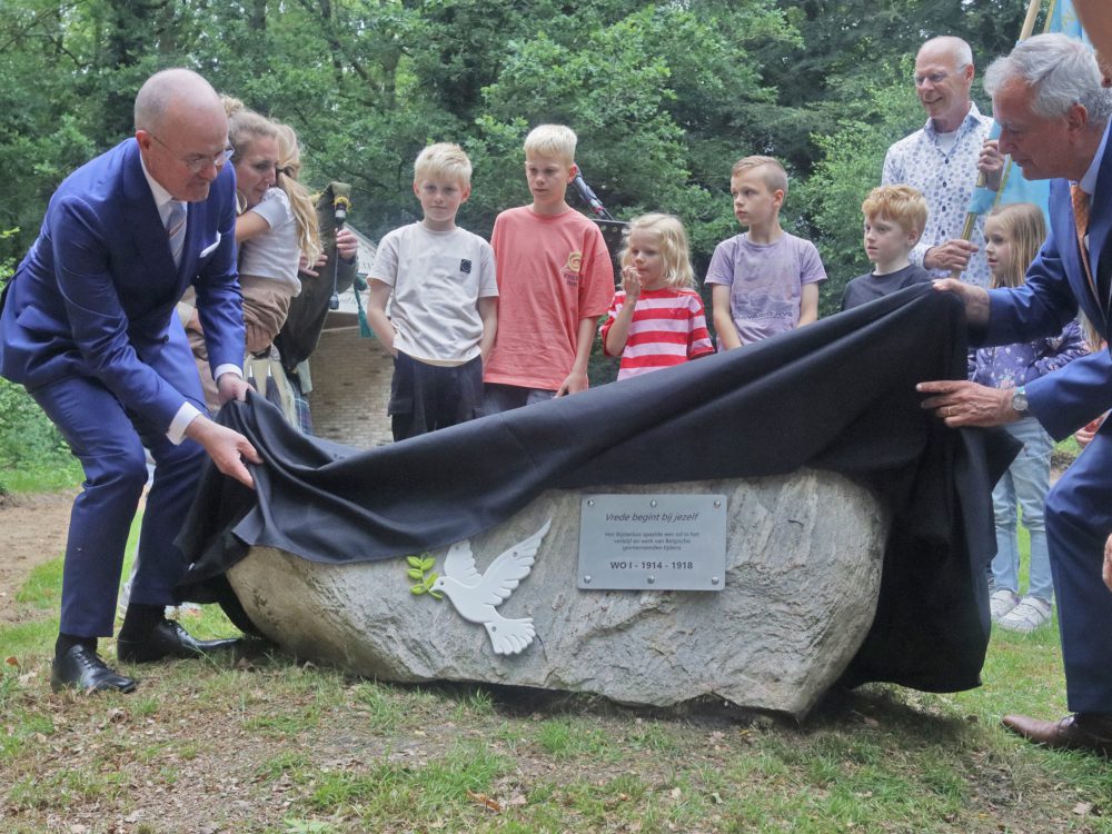 Opening Vredeshof Rysterbosk